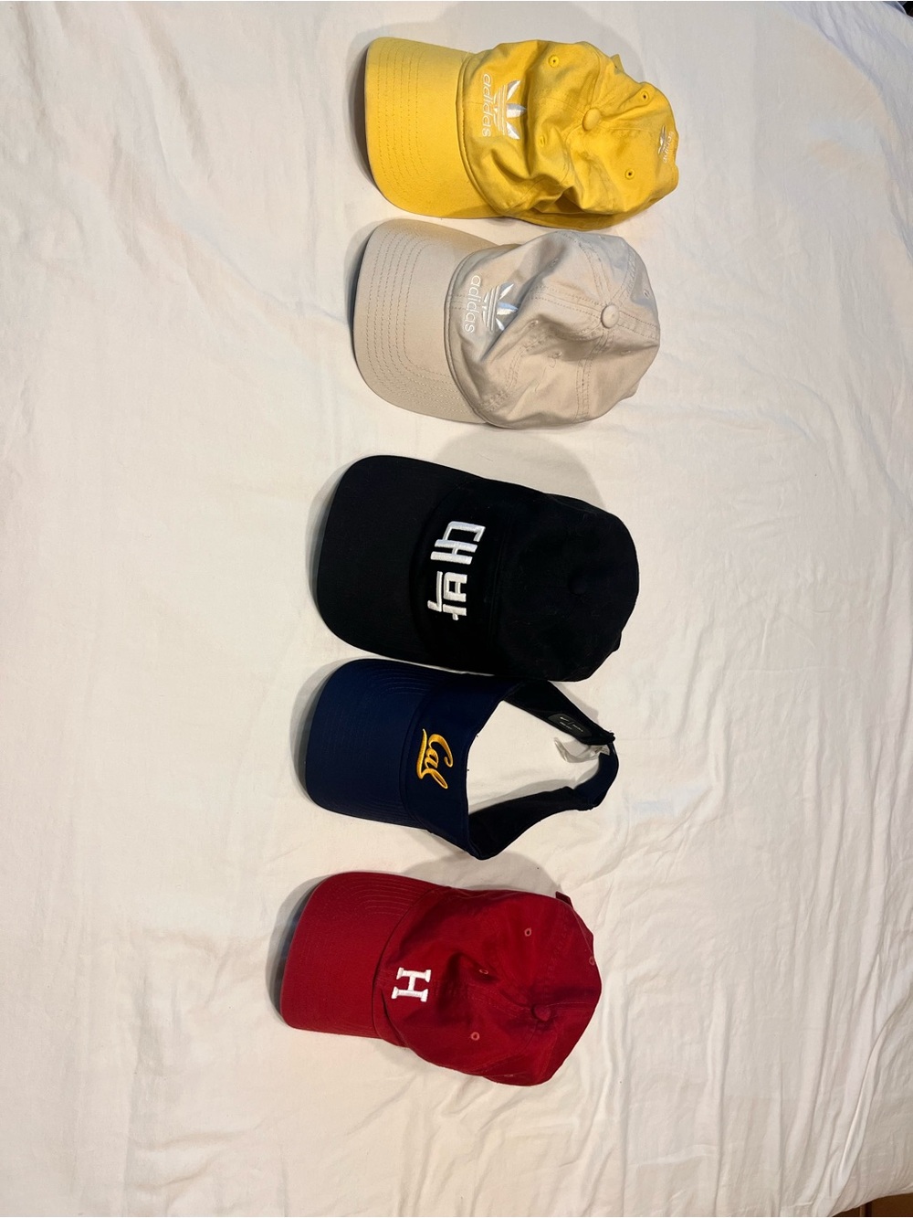 Set of 5 Baseball Caps - Yellow, Beige, Black, Navy, Red